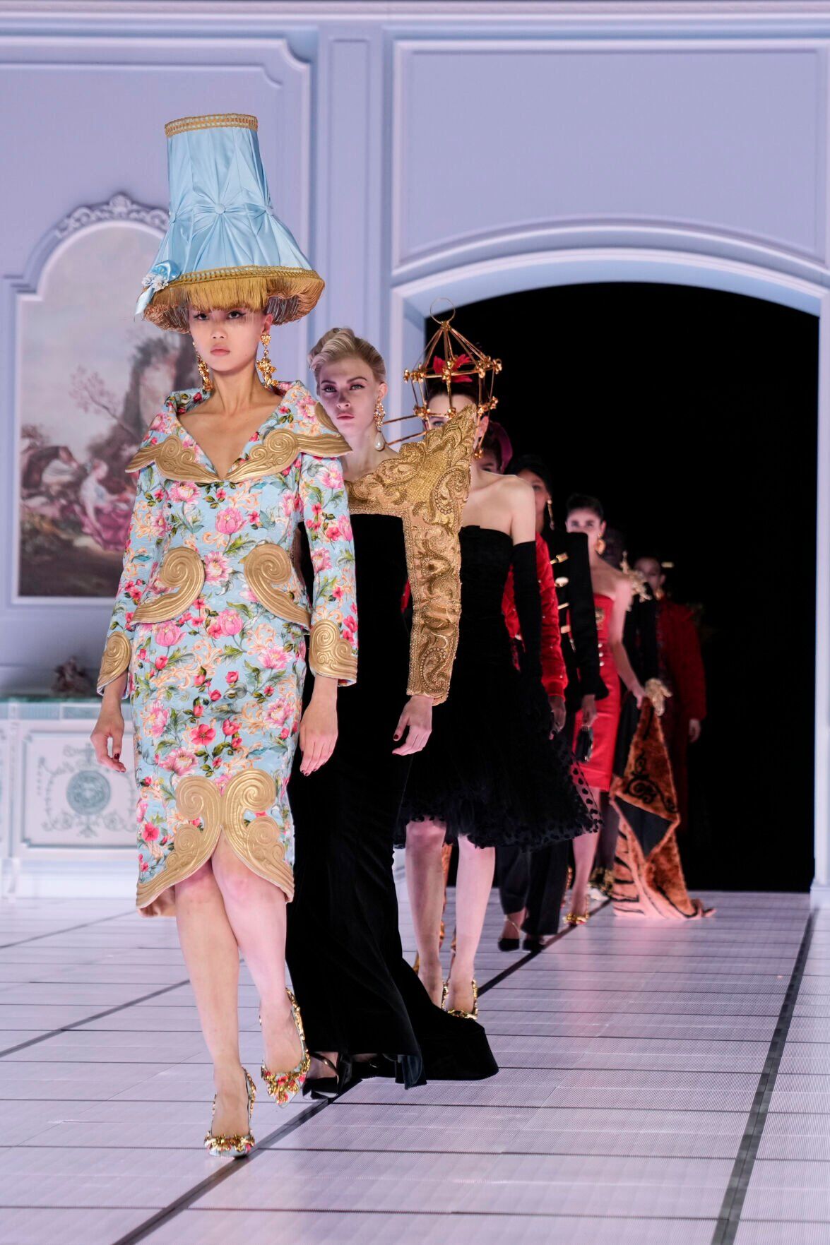 Italy Fashion Moschino F/W 22-23